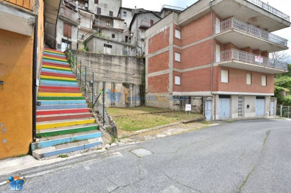 casa indipendente in vendita a Turania