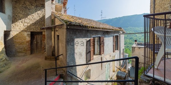 appartamento in vendita a Turania