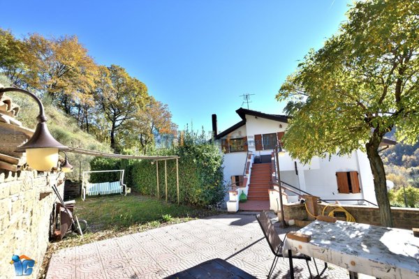 casa indipendente in vendita a Turania