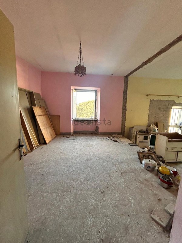 pentavano in vendita a Vacone