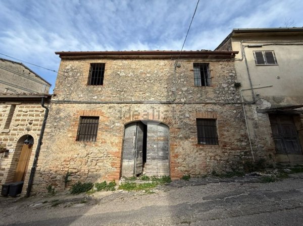 appartamento in vendita a Vacone