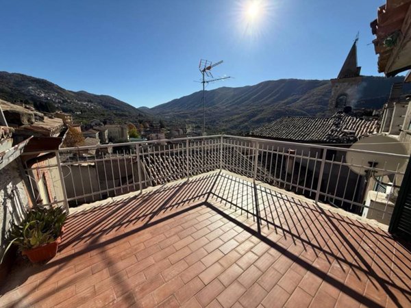 appartamento in vendita ad Affile