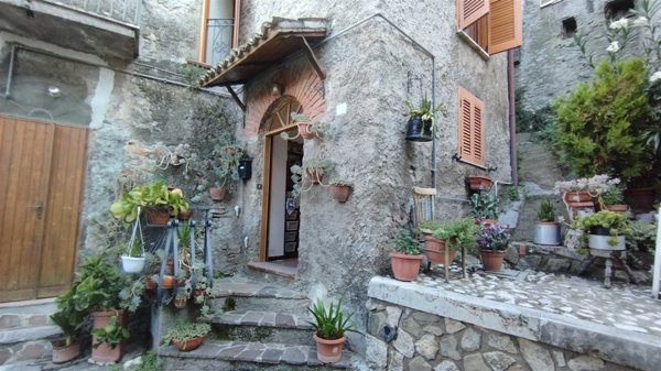appartamento in vendita ad Affile