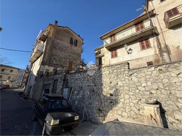 appartamento in vendita ad Agosta