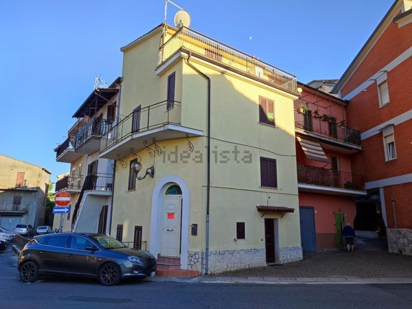 appartamento in vendita ad Agosta