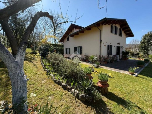 casa indipendente in vendita ad Agosta