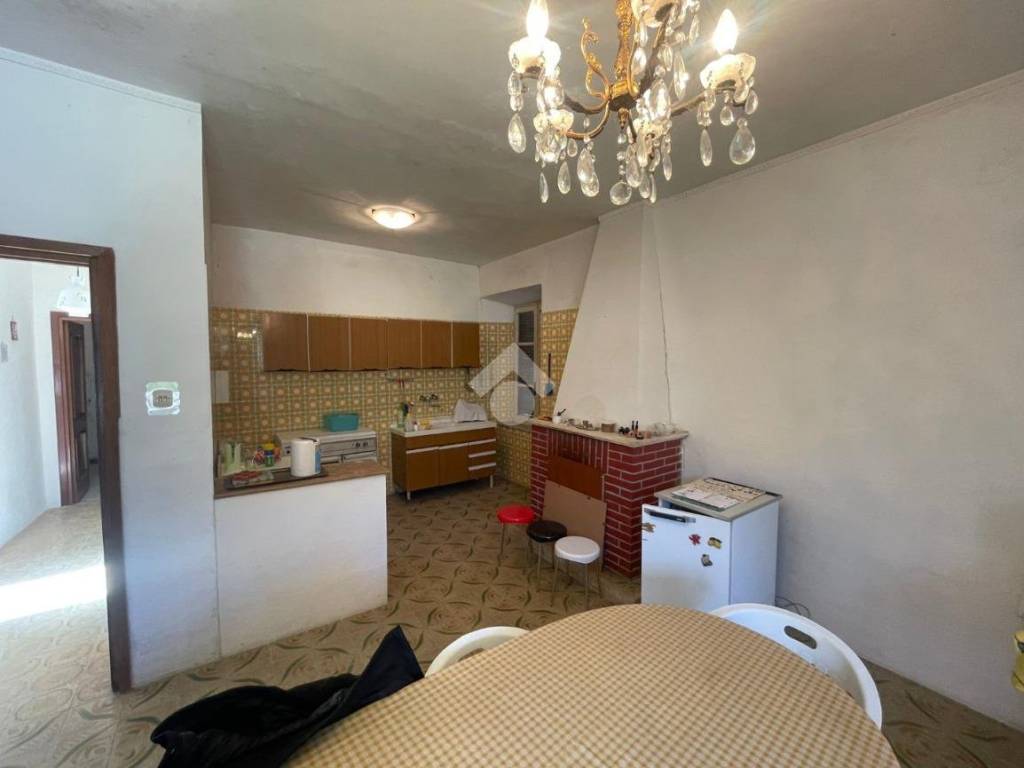appartamento in vendita ad Agosta in zona Tostini