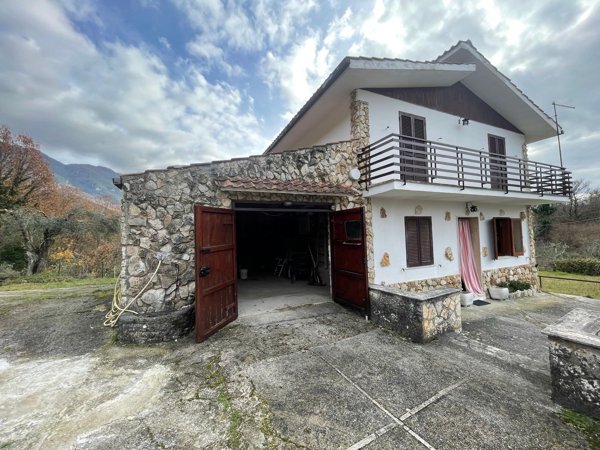 quadrivano in vendita ad Agosta