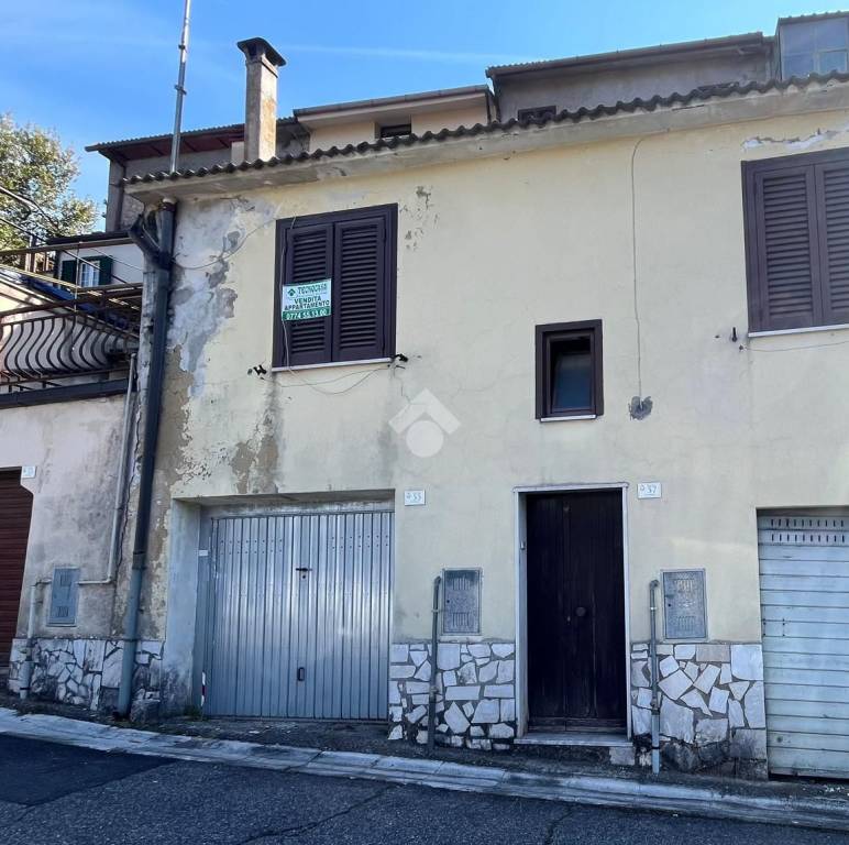 appartamento in vendita ad Agosta