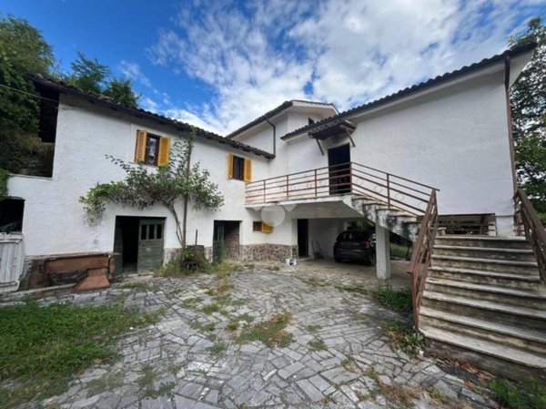 casa indipendente in vendita ad Agosta in zona Madonna della Pace