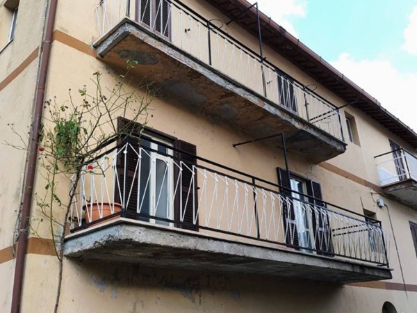 appartamento in vendita ad Agosta