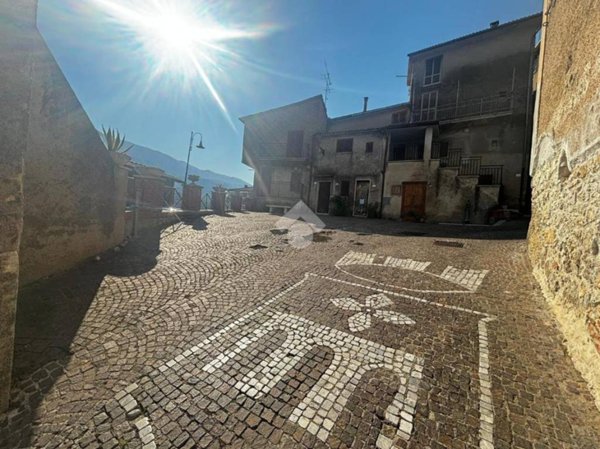 appartamento in vendita ad Agosta