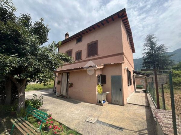 appartamento in vendita ad Agosta in zona Madonna della Pace