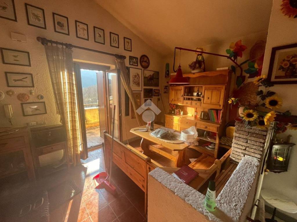 appartamento in vendita ad Agosta in zona Madonna della Pace