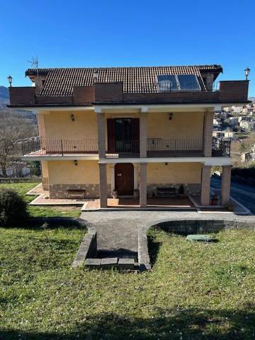 casa indipendente in vendita ad Agosta