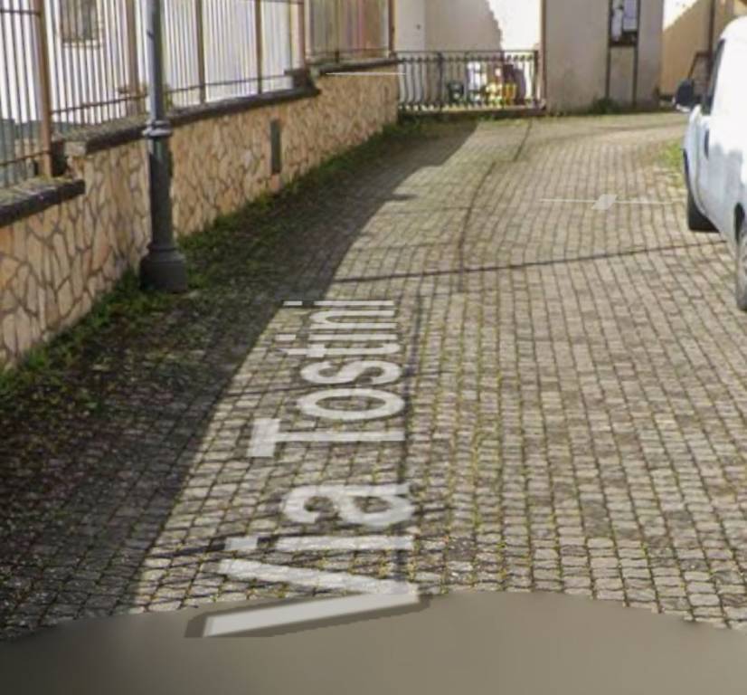 appartamento in vendita ad Agosta in zona Tostini