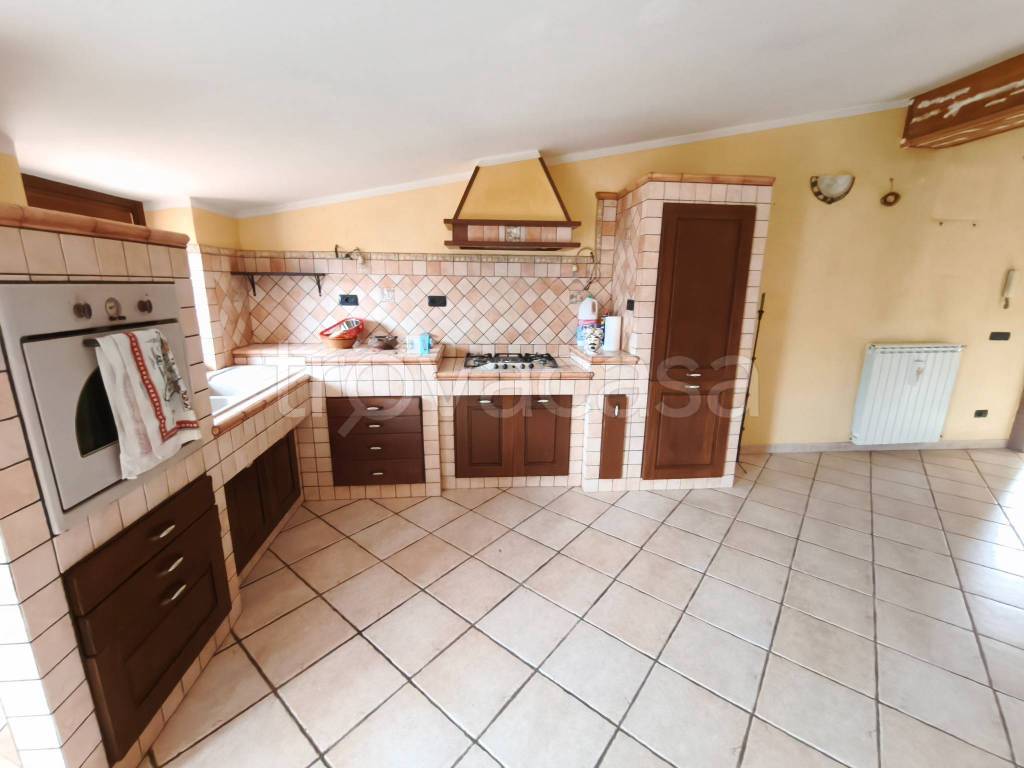 appartamento in vendita ad Agosta