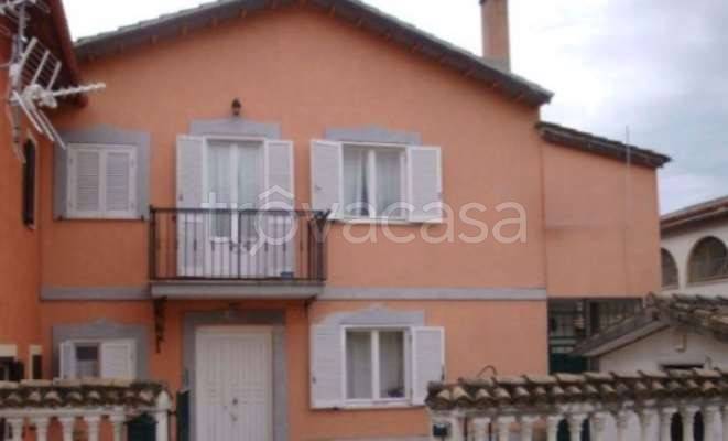 appartamento in vendita ad Agosta