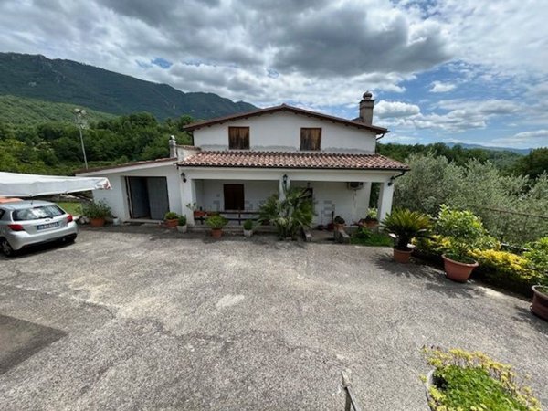 appartamento in vendita ad Agosta