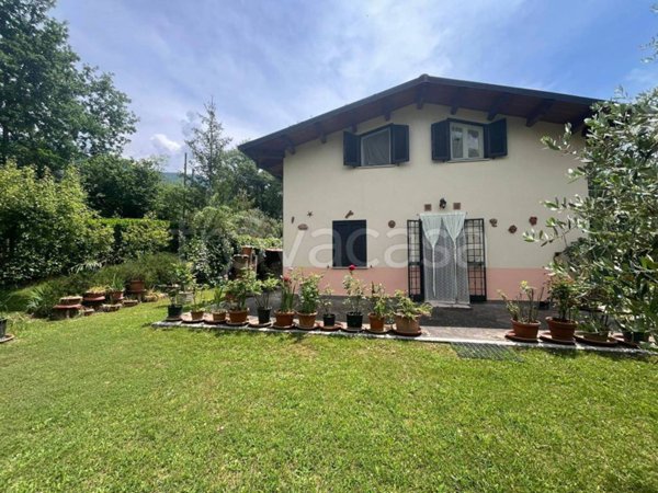 casa indipendente in vendita ad Agosta in zona La Vasca
