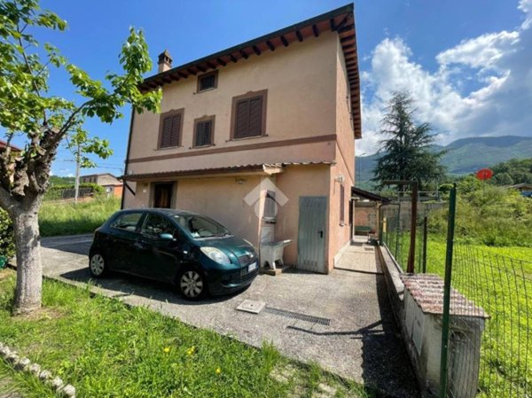 appartamento in vendita ad Agosta in zona Madonna della Pace