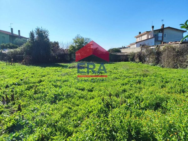 terreno edificabile in vendita ad Albano Laziale in zona Pavona