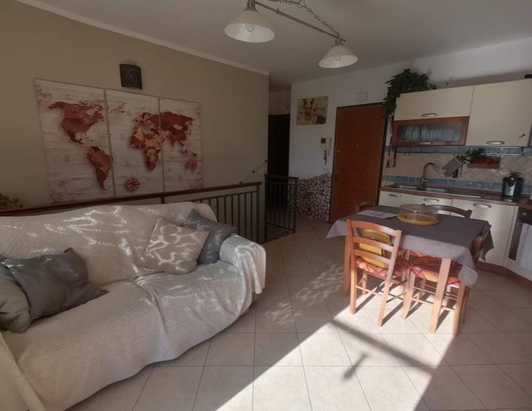 appartamento in vendita ad Albano Laziale in zona Cecchina