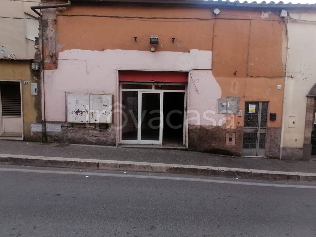 locale di sgombero in vendita ad Albano Laziale