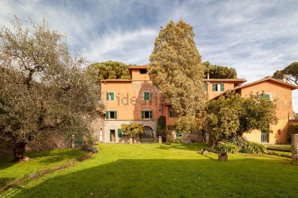 casa indipendente in vendita ad Albano Laziale