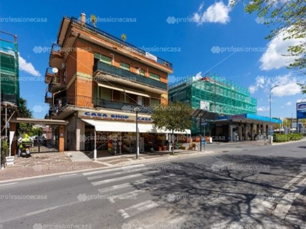 appartamento in vendita ad Albano Laziale in zona Pavona