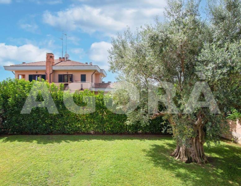 casa indipendente in vendita ad Albano Laziale