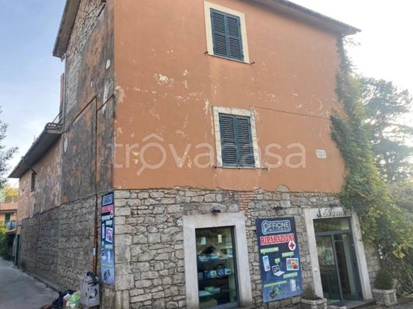 casa indipendente in vendita ad Albano Laziale