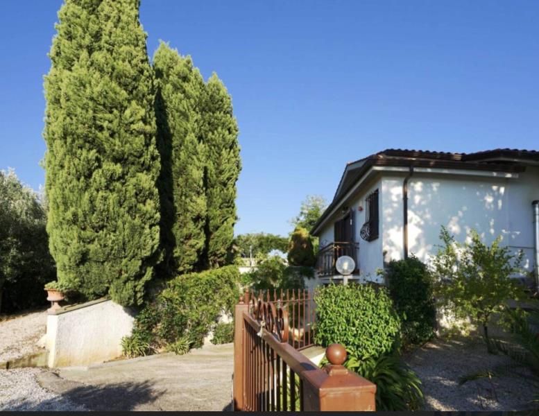 casa indipendente in vendita ad Albano Laziale in zona Cecchina