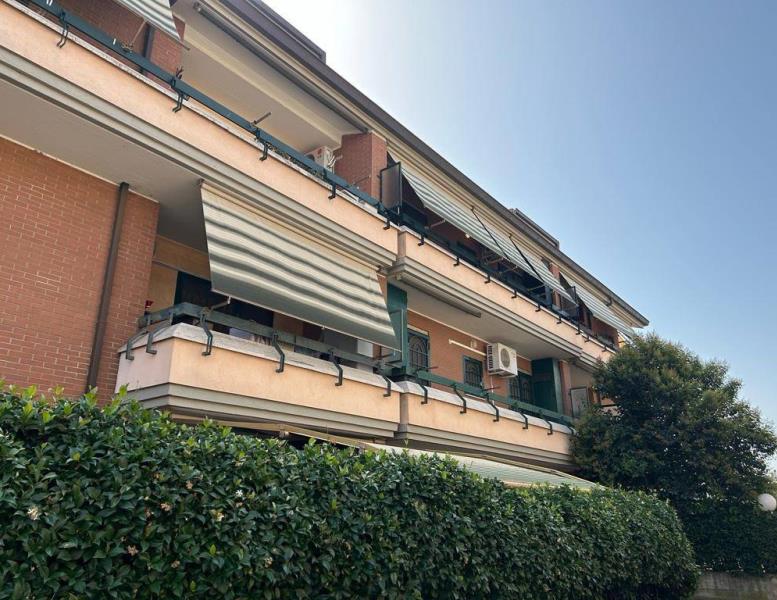 appartamento in vendita ad Albano Laziale in zona Pavona