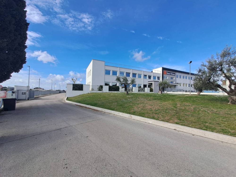 locale di sgombero in vendita ad Albano Laziale in zona Marfoli