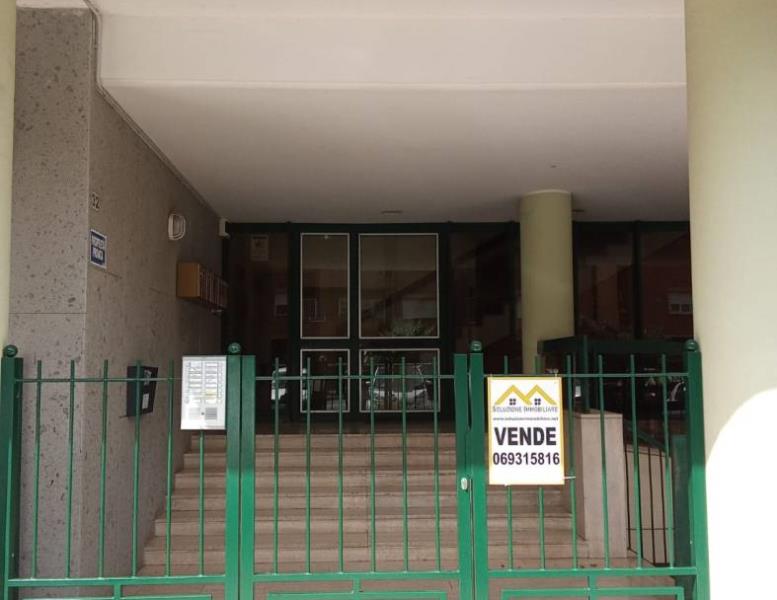 appartamento in vendita ad Albano Laziale in zona Pavona