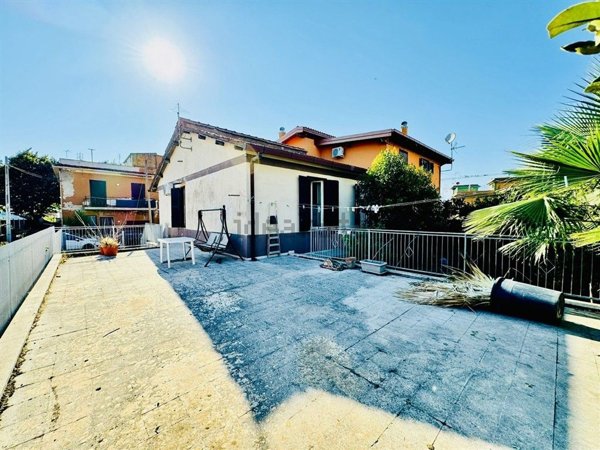 appartamento in vendita ad Albano Laziale in zona Pavona