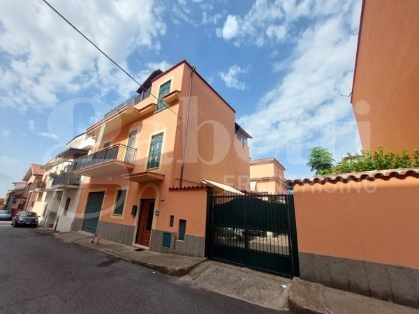 casa indipendente in vendita ad Albano Laziale in zona Cecchina