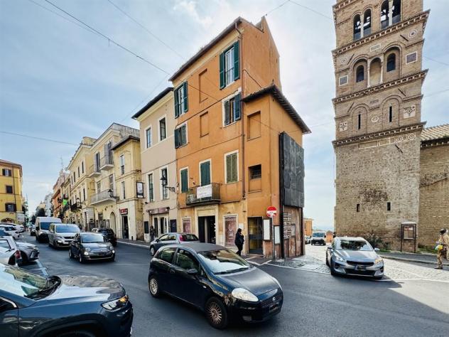 negozio in vendita ad Albano Laziale