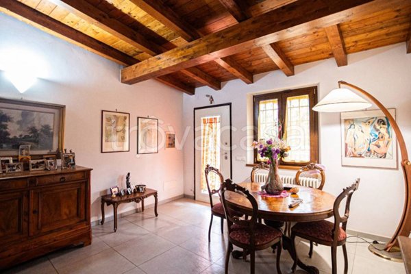 casa indipendente in vendita ad Albano Laziale in zona Pavona