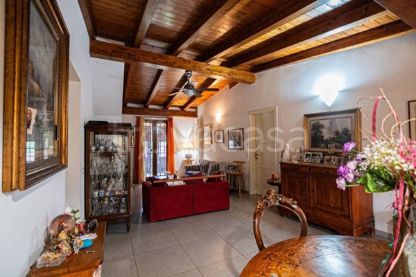 casa indipendente in vendita ad Albano Laziale in zona Pavona