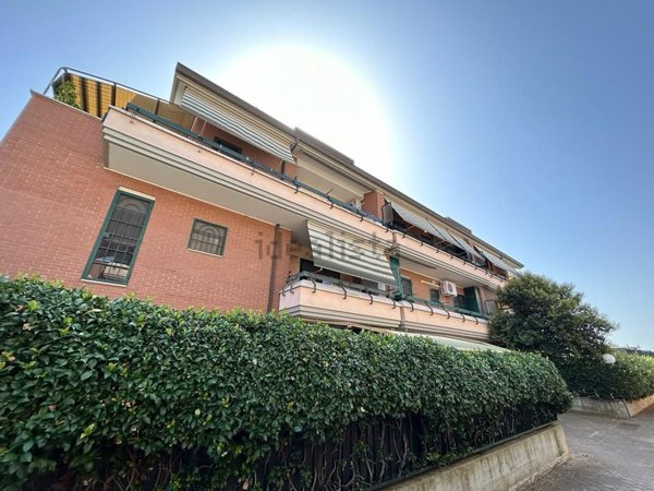 appartamento in vendita ad Albano Laziale in zona Pavona