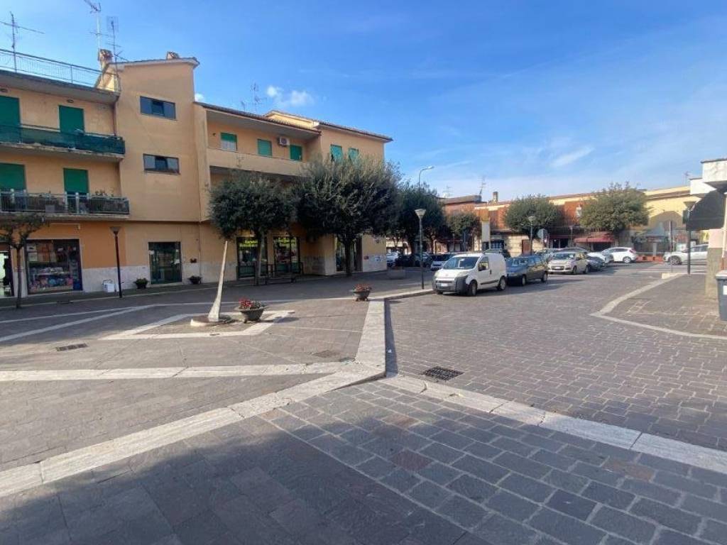 appartamento in vendita ad Albano Laziale in zona Cecchina