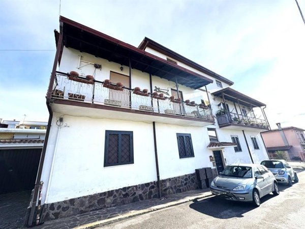 appartamento in vendita ad Albano Laziale in zona Cecchina