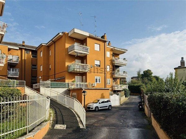 appartamento in vendita ad Albano Laziale