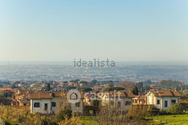 casa indipendente in vendita ad Albano Laziale