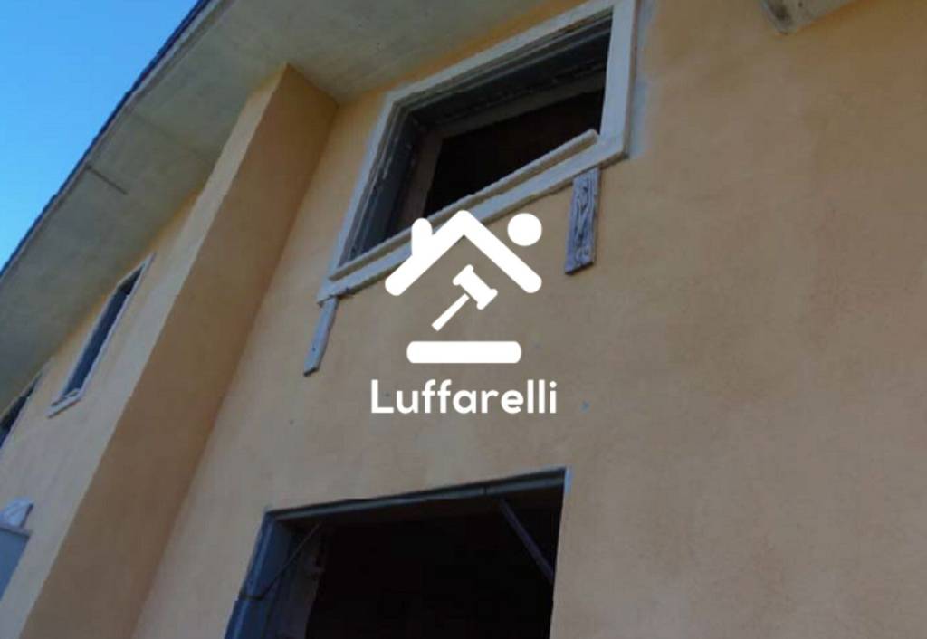 appartamento in vendita ad Albano Laziale in zona Pavona