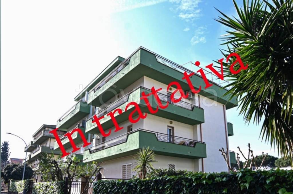 appartamento in vendita ad Albano Laziale in zona Marfoli