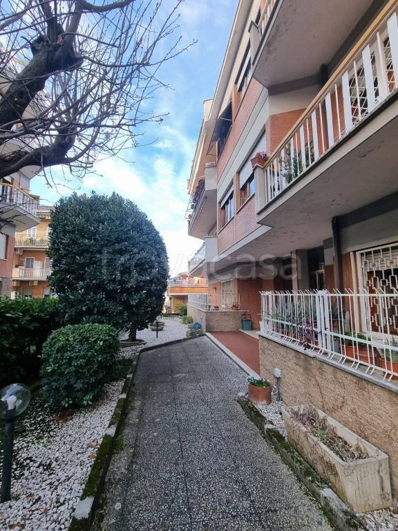 appartamento in vendita ad Albano Laziale