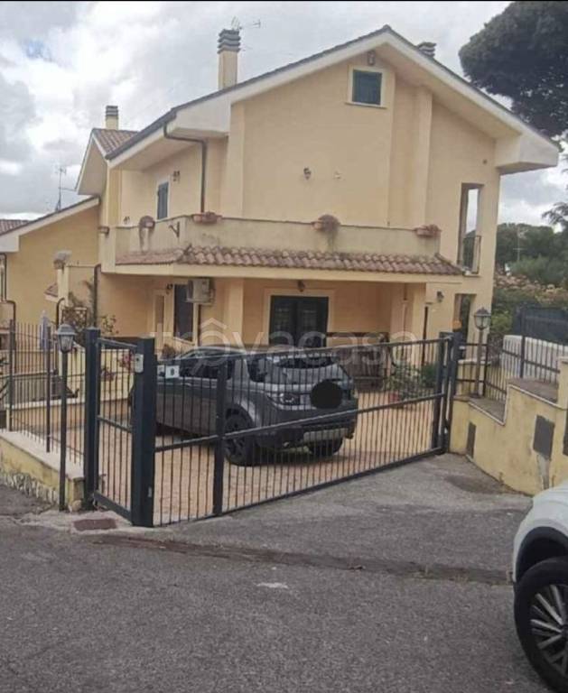 casa indipendente in vendita ad Albano Laziale